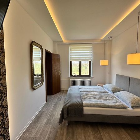 Landgasthof & Hotel Waldeck Treuen Bagian luar foto