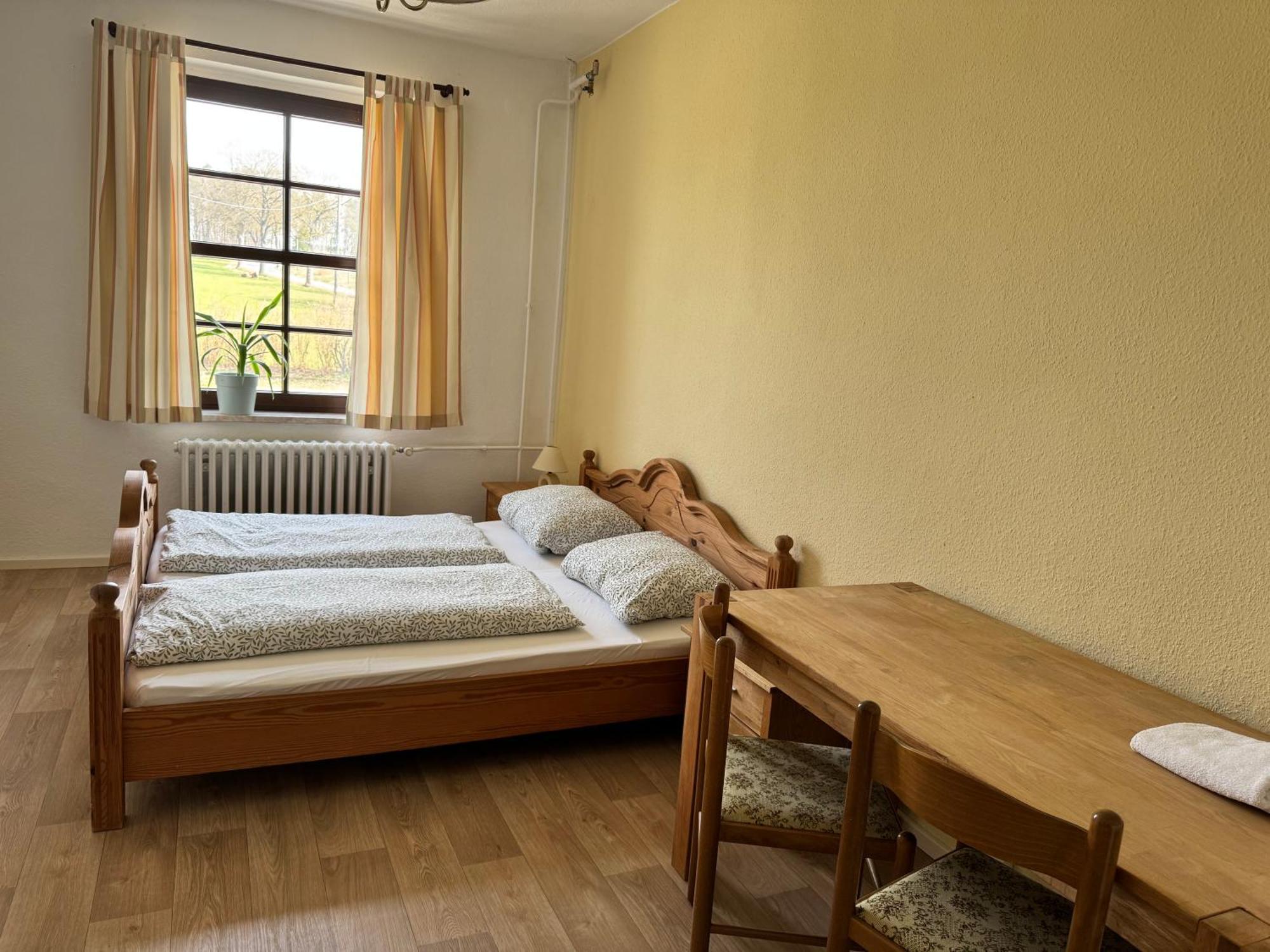 Landgasthof & Hotel Waldeck Treuen Bagian luar foto