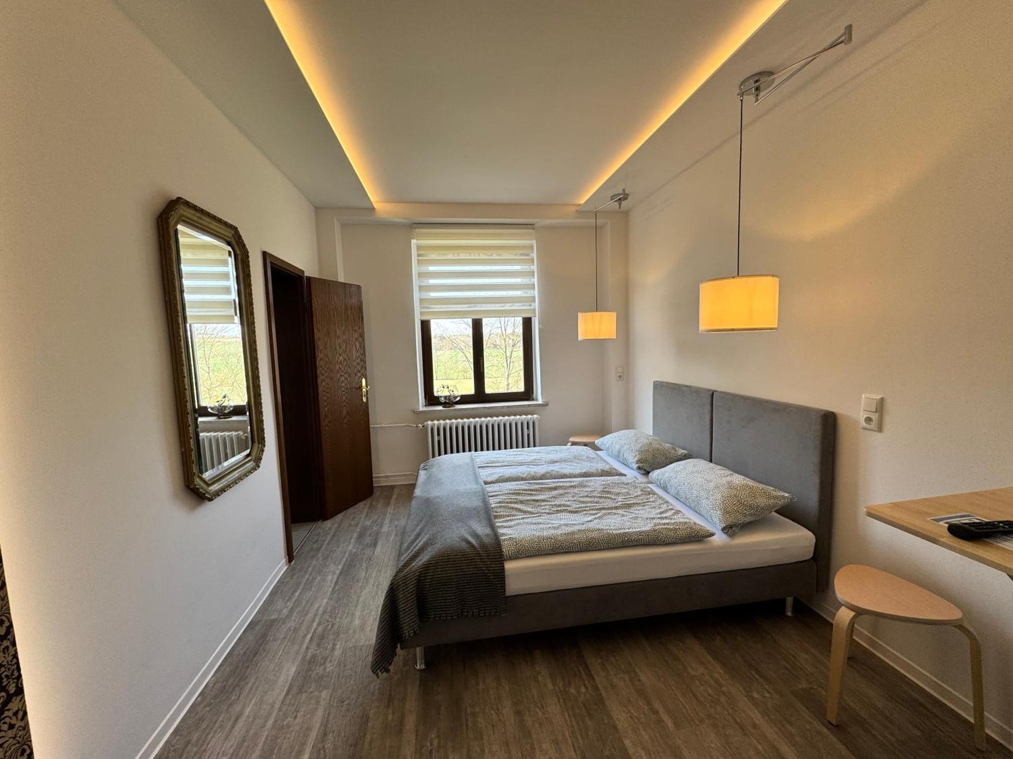 Landgasthof & Hotel Waldeck Treuen Bagian luar foto